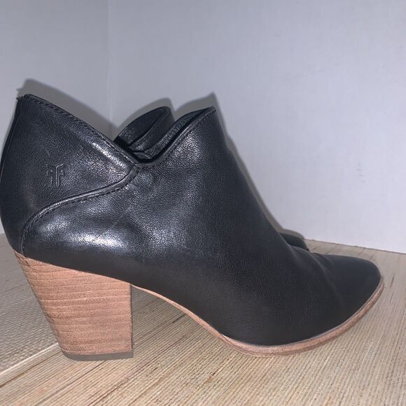 Frye Reed Shootie Ankle Leather Pointed Toe Black Side Zip Booties Women’s 8.5 - Picture 2 of 16